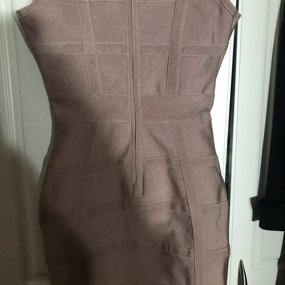 Dress - Picture 2 of 4